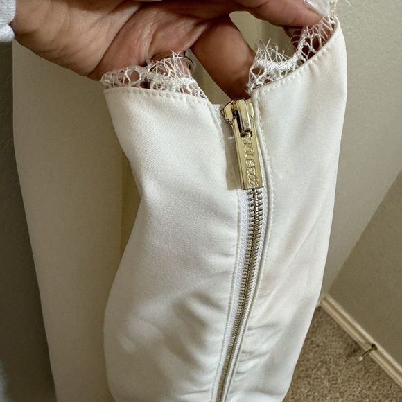 House of CB White V Neck Low Back Dress‎ Lace Trim Large Low Cut - Picture 5 of 7